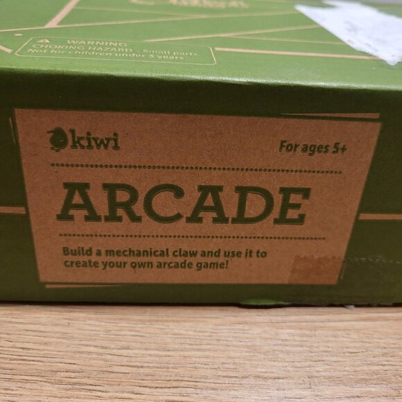 KIWI CRATE Arcade CREATE YOUR OWN Claw Machine Learning Kit - Picture 3 of 7